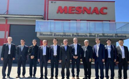 商务部欧洲司司长余元堂一行到fb体育欧洲研发中心调研