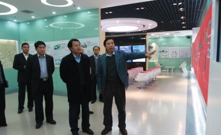 全国工商联副秘书长王忠明来fb体育调研