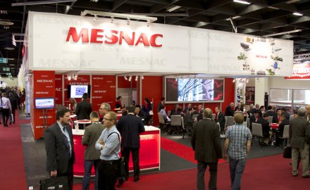 fb体育参加2014年德国科隆国际轮胎展